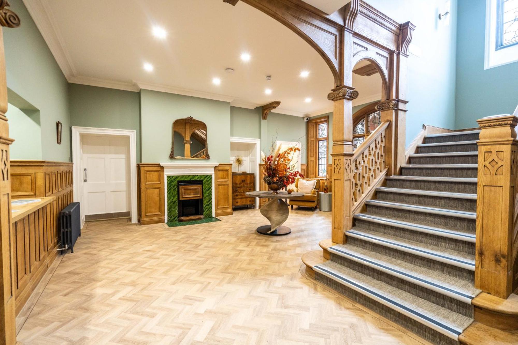 Old Abbey House Hotel Abingdon-on-Thames Екстериор снимка
