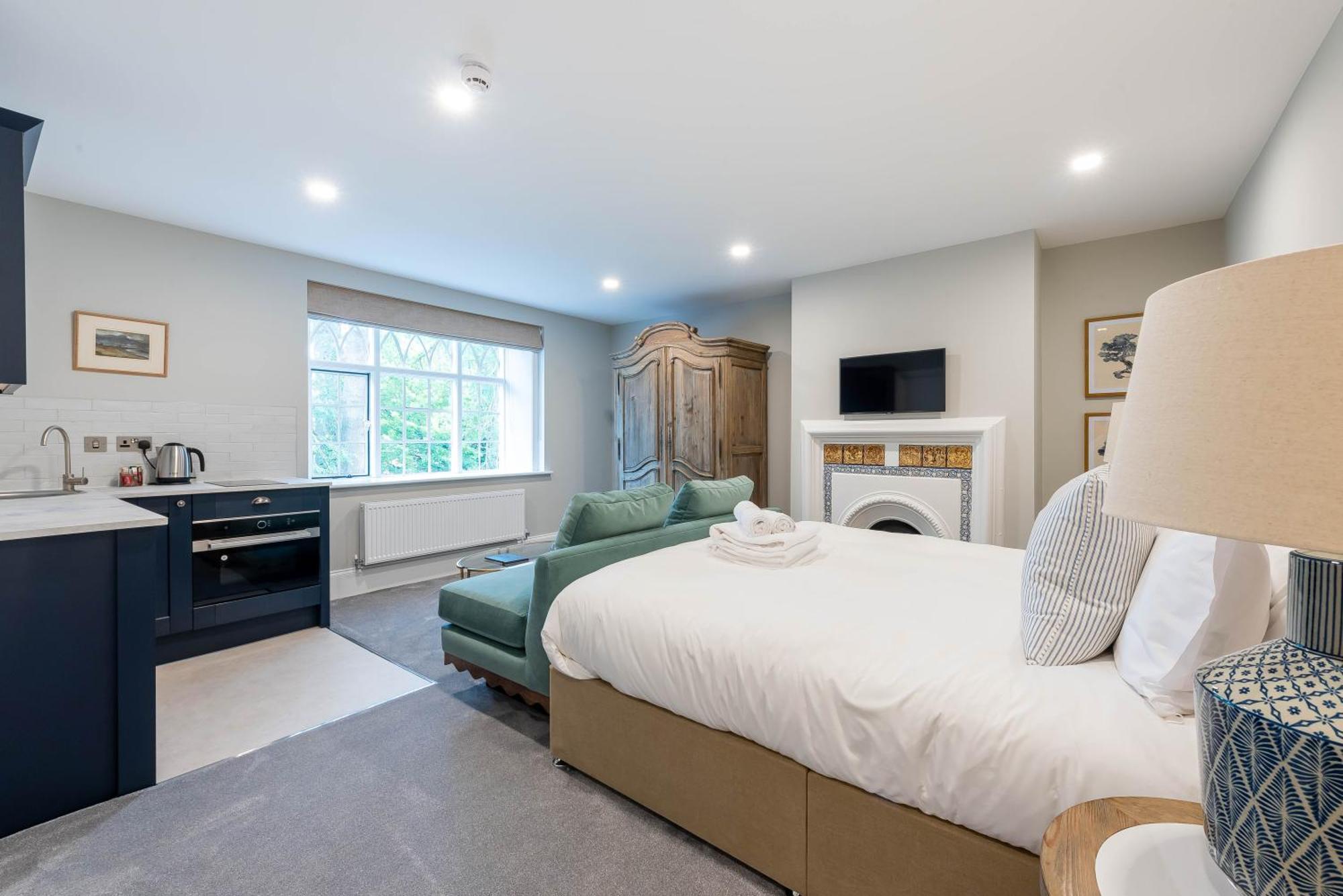 Old Abbey House Hotel Abingdon-on-Thames Екстериор снимка