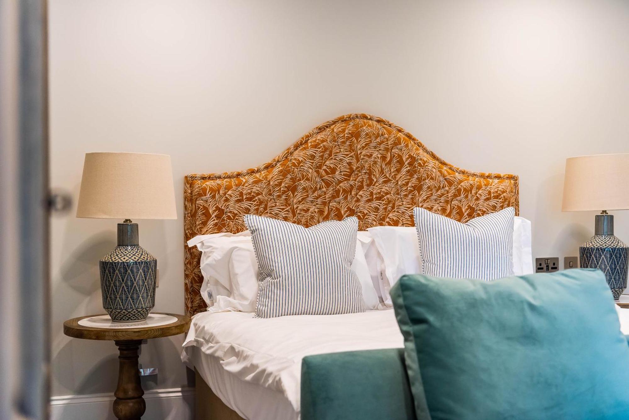 Old Abbey House Hotel Abingdon-on-Thames Екстериор снимка