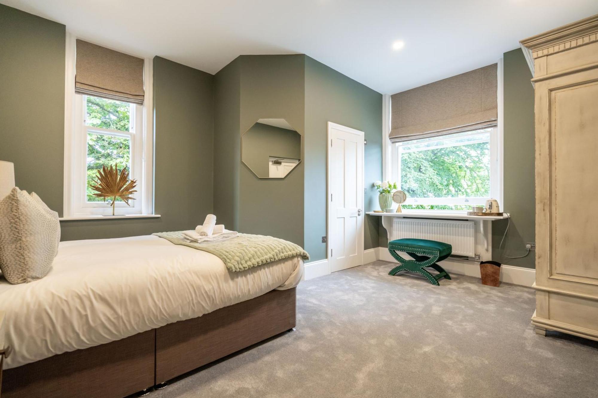 Old Abbey House Hotel Abingdon-on-Thames Екстериор снимка
