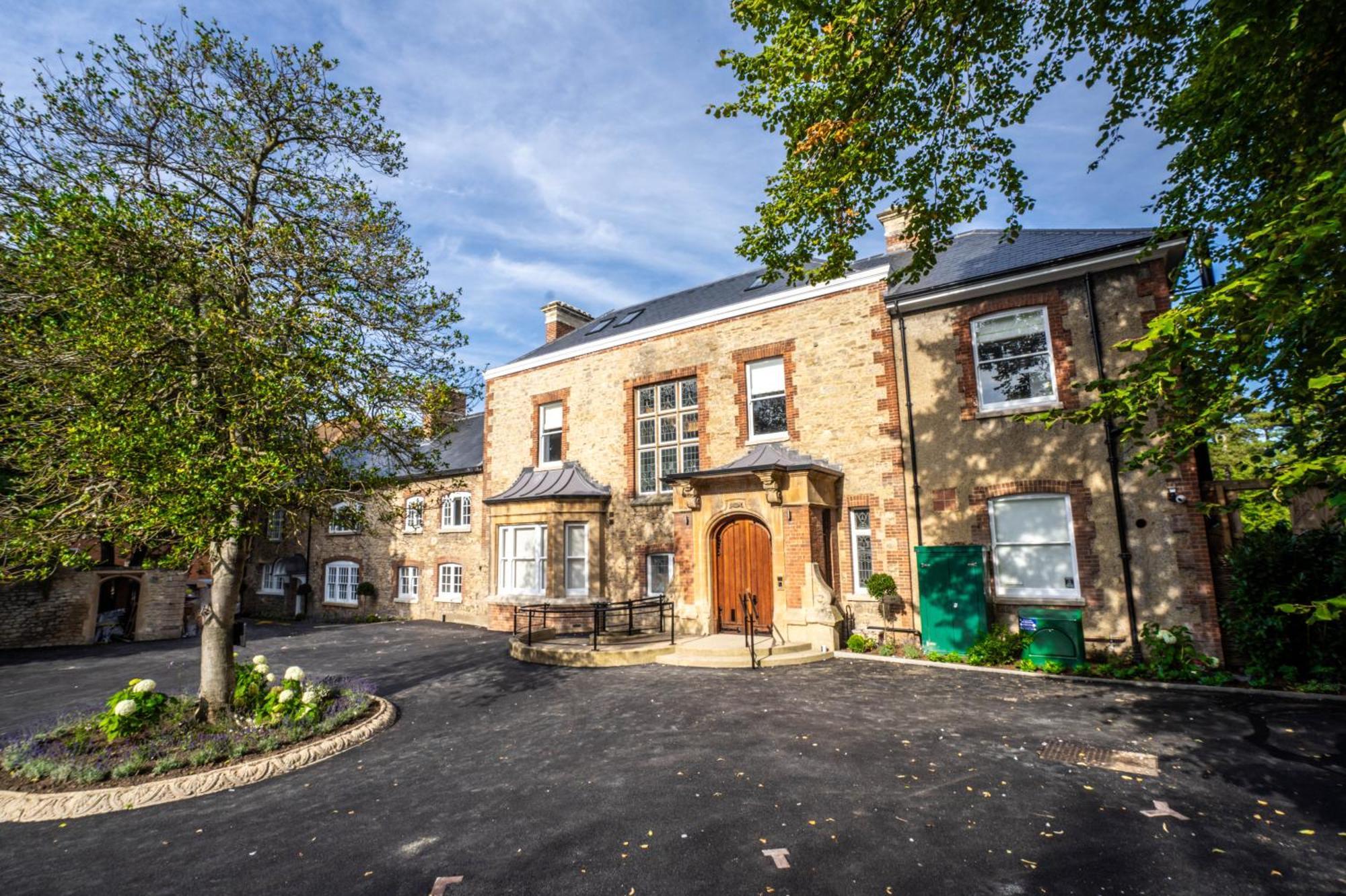 Old Abbey House Hotel Abingdon-on-Thames Екстериор снимка